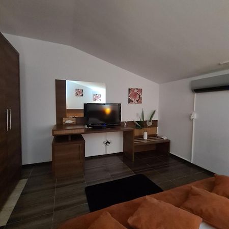 Garsoniera Privata Bed & Breakfast Bucureşti Ngoại thất bức ảnh