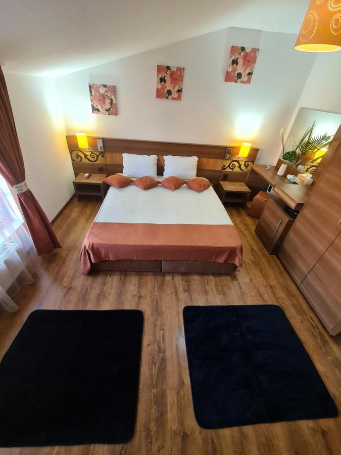 Garsoniera Privata Bed & Breakfast Bucureşti Ngoại thất bức ảnh