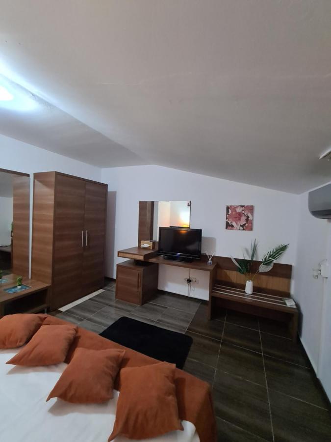 Garsoniera Privata Bed & Breakfast Bucureşti Ngoại thất bức ảnh
