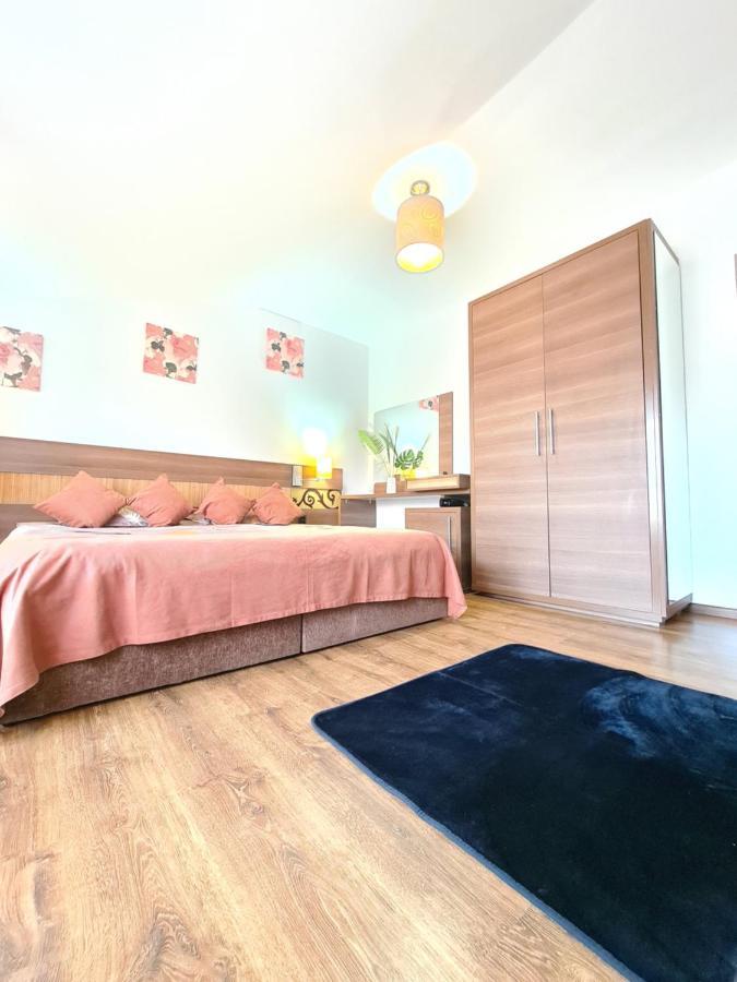Garsoniera Privata Bed & Breakfast Bucureşti Ngoại thất bức ảnh