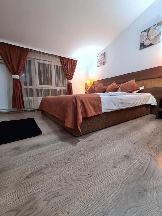 Garsoniera Privata Bed & Breakfast Bucureşti Ngoại thất bức ảnh