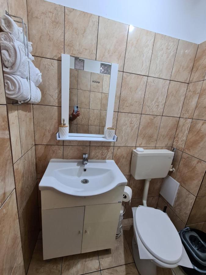 Garsoniera Privata Bed & Breakfast Bucureşti Ngoại thất bức ảnh