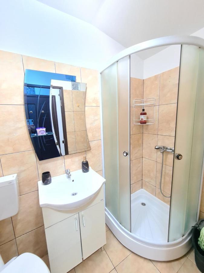Garsoniera Privata Bed & Breakfast Bucureşti Ngoại thất bức ảnh