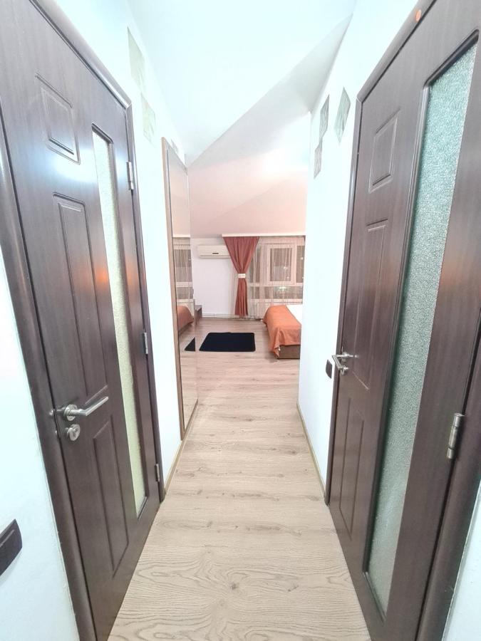 Garsoniera Privata Bed & Breakfast Bucureşti Ngoại thất bức ảnh