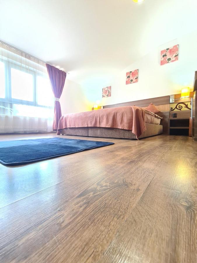 Garsoniera Privata Bed & Breakfast Bucureşti Ngoại thất bức ảnh