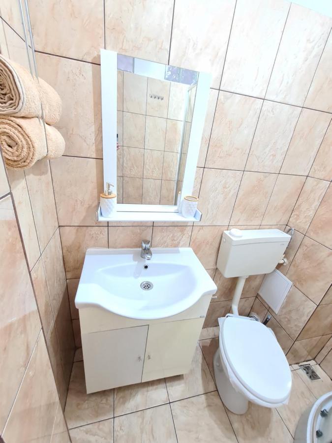 Garsoniera Privata Bed & Breakfast Bucureşti Ngoại thất bức ảnh