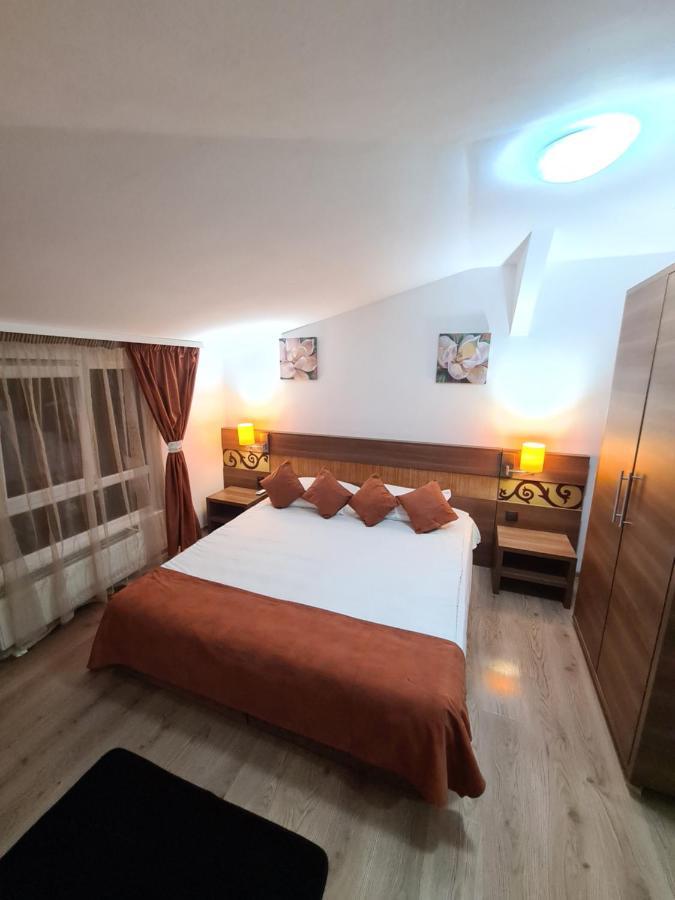 Garsoniera Privata Bed & Breakfast Bucureşti Ngoại thất bức ảnh