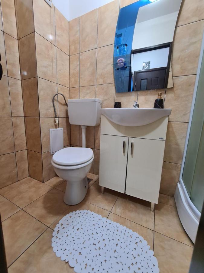 Garsoniera Privata Bed & Breakfast Bucureşti Ngoại thất bức ảnh