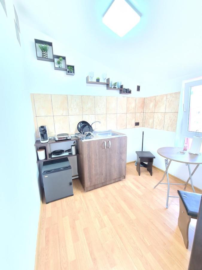 Garsoniera Privata Bed & Breakfast Bucureşti Ngoại thất bức ảnh